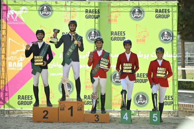 سوارکاران برتر مسابقات پرش با اسب قهرمانی کشور ۱۴۰۴ در باشگاه بام